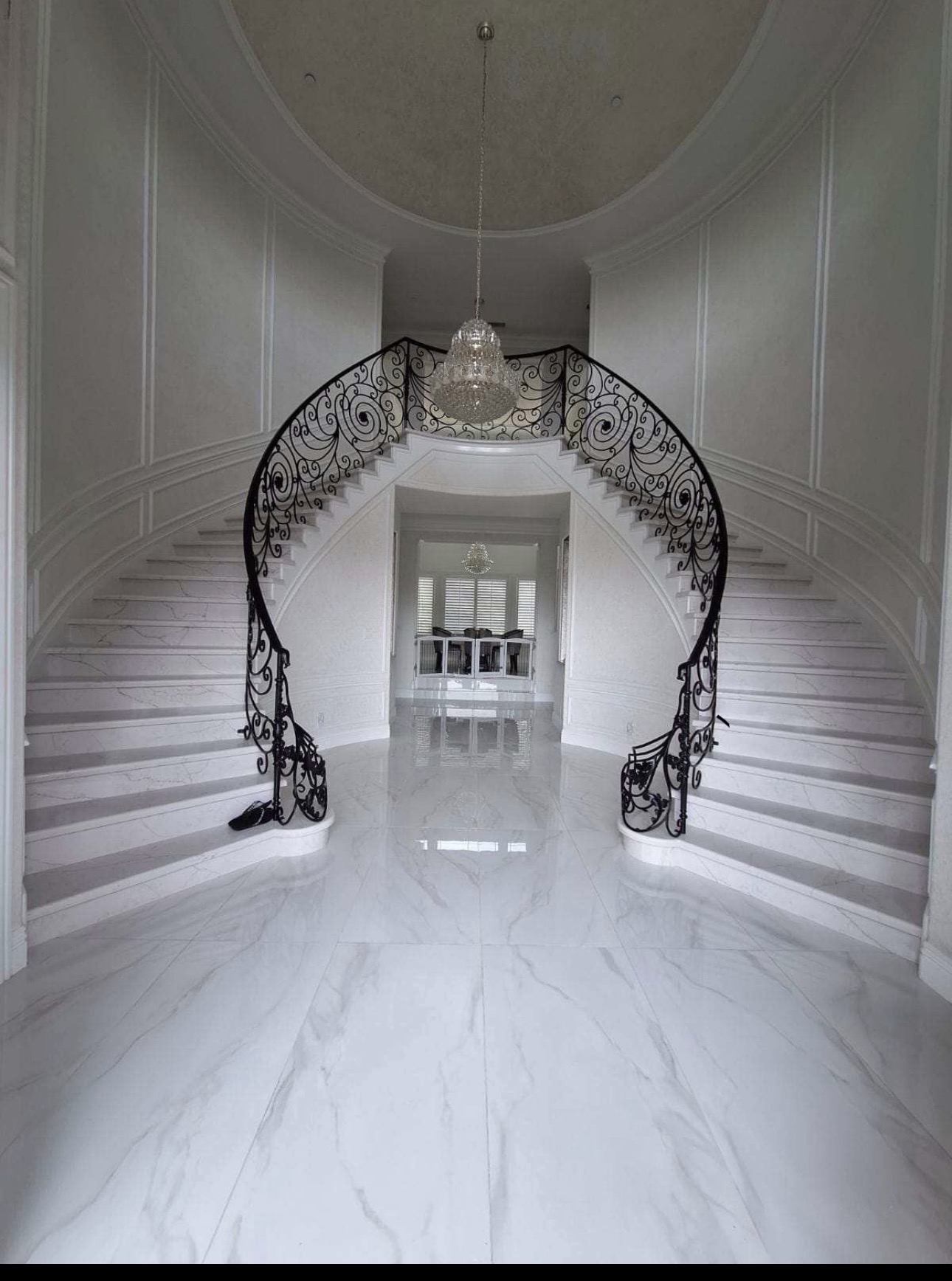 Luxury Grand Entrance with Dual Curved Staircase